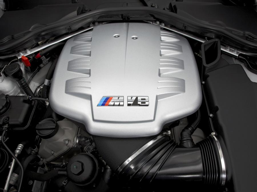  BMW M3 CRT 2011 года  (фото 9 из 76)